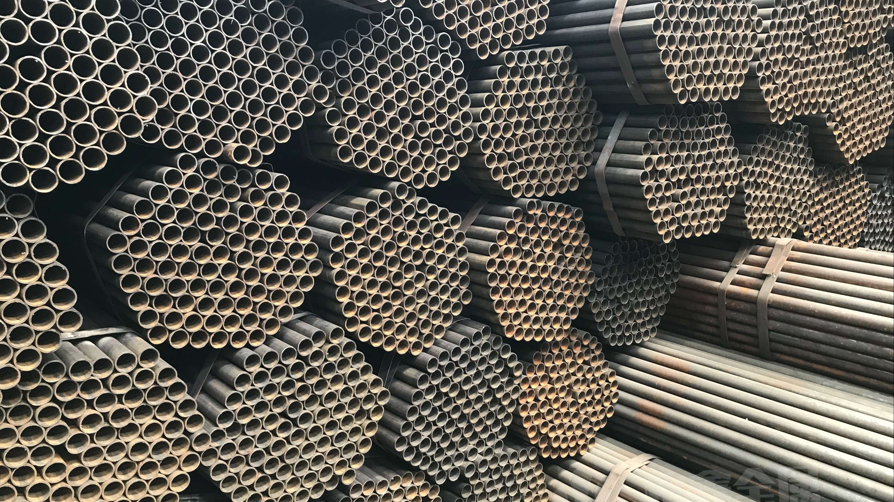 【河北】脚手架钢管在使用中应该注意的问题？