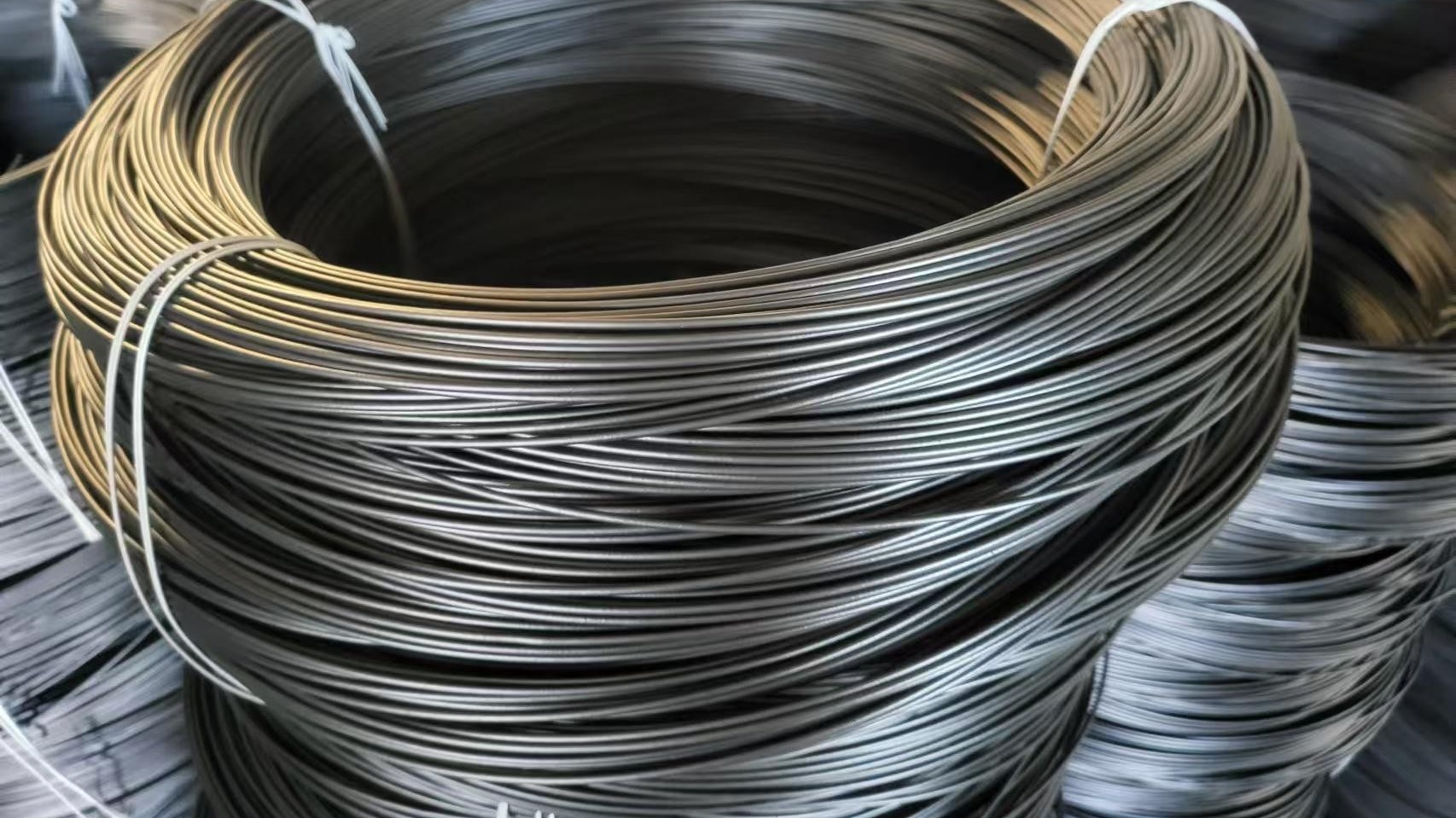 【河南】厂家教您，如何挑选高碳钢丝？
