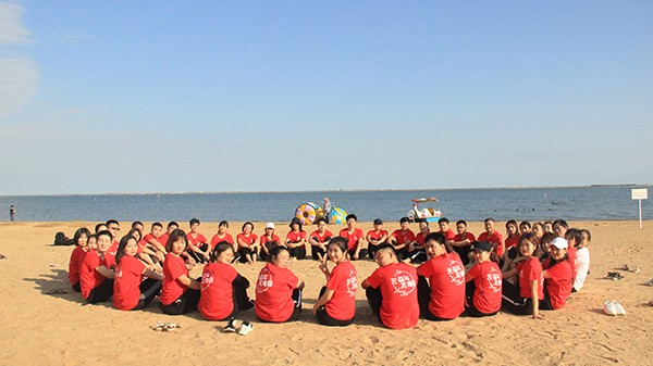 2019国产麻豆放荡AV剧情演绎团建|全员出动，从“心”起航