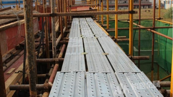 【河南】镀锌钢跳板是如何保障施工人员安全的？